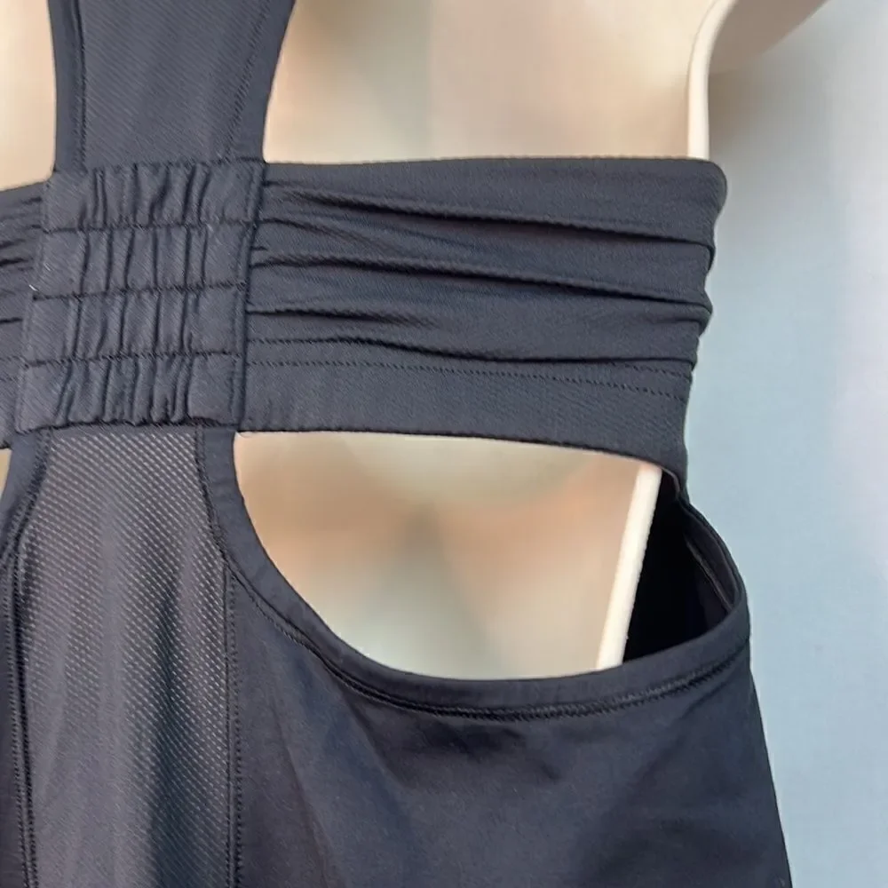 Lululemon Black racerback performance tank top EUC size 6